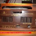 Radio D'epoca - Un radioricevitore a valvole con giradischi
