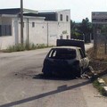 Auto in fiamme