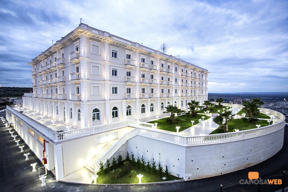 Dalle pietre antenate di tufo a quelle pregevoli di palazzo mariano Sala ricevimenti canosa