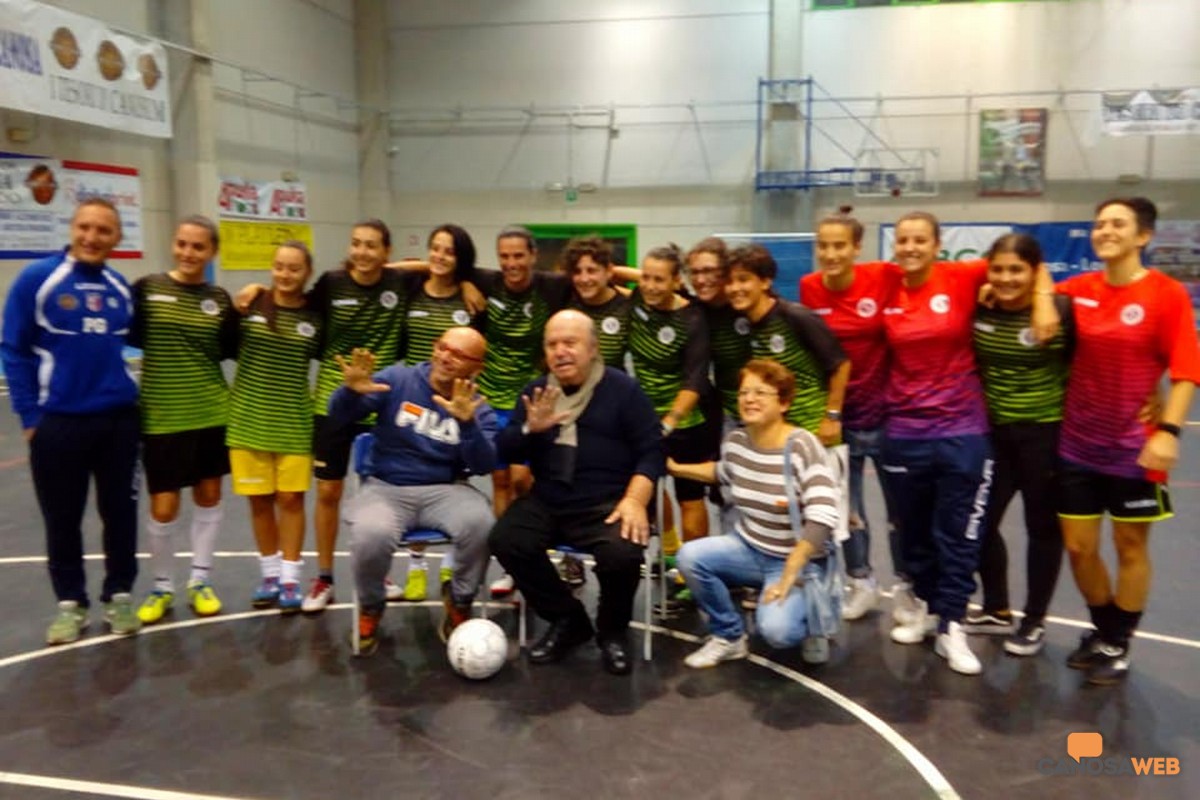 Lino Banfi con la Pink Futsal Canosa