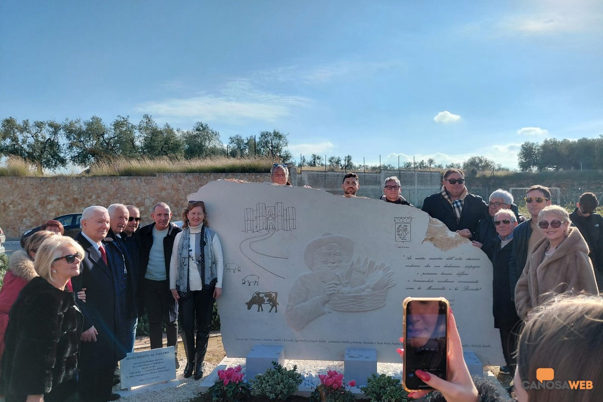 Andria, inaugurato del Monumento al Casaro
