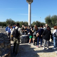 Turisti a Canosa di Puglia