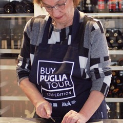 Buy Puglia Tour 2019 - Preparazione orecchiette-