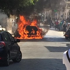 2020 Incendio auto Canosa via Bovio