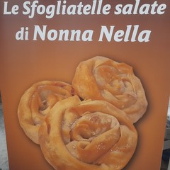 Le sfogliatelle salate di ‘Nonna Nella” regine dell’estate canosina