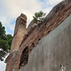 Mausoleo Bagnoli Canosa  "Il nostro patrimonio archeologico cade a pezzi"