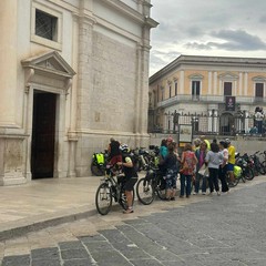 Bicistaffetta fa tappa a Canosa