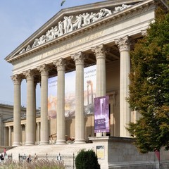 Budapest_Fine_Arts_Museum