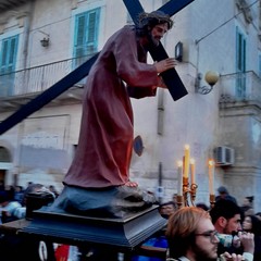 Canosa: Processione dei Misteri - Gesù sotto la Croce
