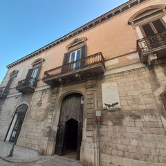 Canosa: Palazzo Rossi, dimora storica privata