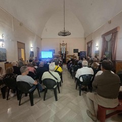Paolo Pinnelli :"Il Faro si racconta. Storia, personaggi e retroscena del monumento di Minervino Murge"