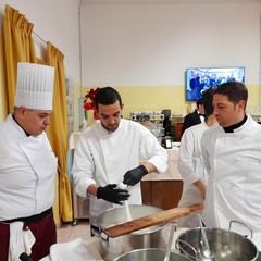 Canosa: Open Day con Mozzarella Show Cooking all’Einaudi