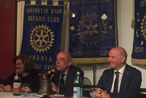 Nicola Rossi ospite del Rotary