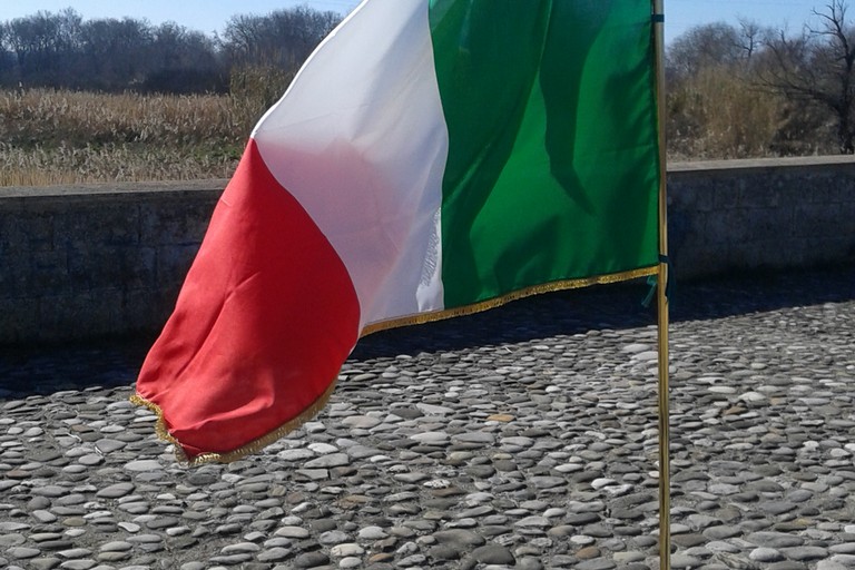 Tricolore Ponte romano sul fiume Ofanto