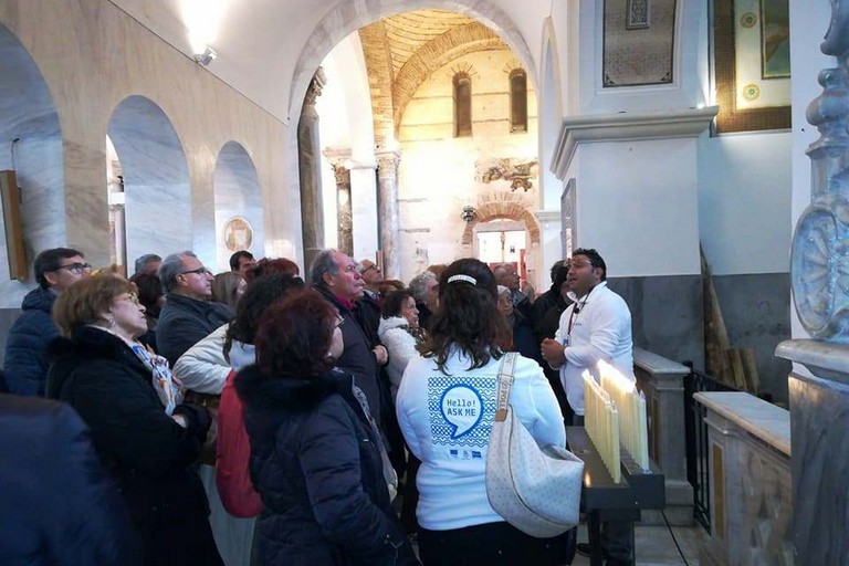 Turisti a Canosa