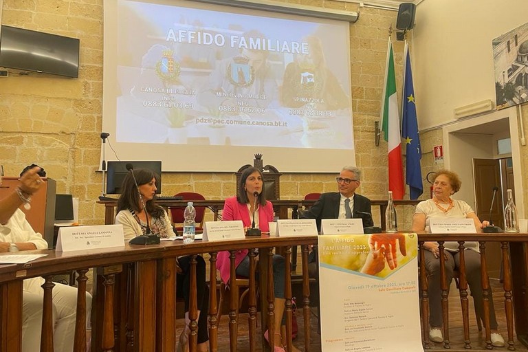 Canosa: Aula consiliare Malcangio Petroni