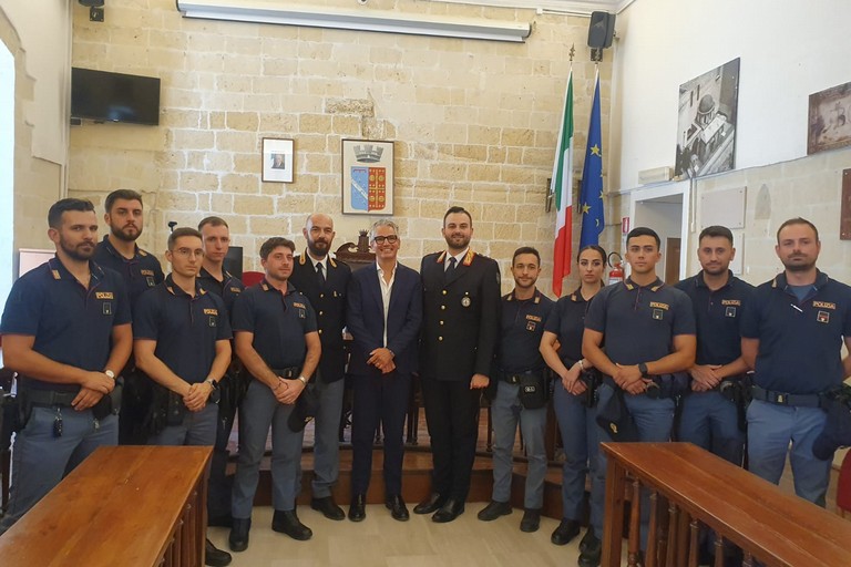 Canosa agenti polizia di stato