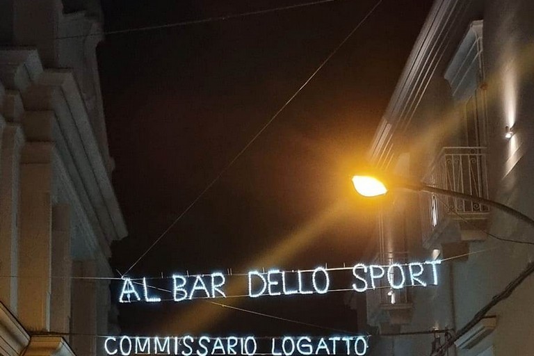 Al Bar dello Sport  luminarie