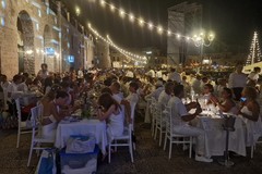 Oltre mille persone alla "Cena en blanc" di Bisceglie