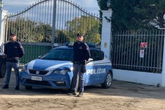 La Polizia di Stato in soccorso durante un incendio