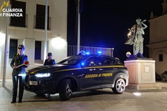 Assunzioni fittizie: Misura cautelare per  un consulente del lavoro e un appartenente  della Guardia di Finanza