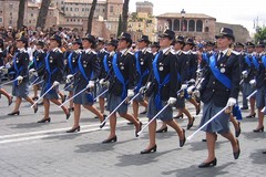 Canosa: Il PREMIO MATRONA BUSA alle donne in divisa