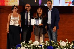 Viola Ardone  vince il Premio Nazionale Letterario “I fiori blu” 2024