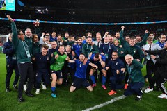 Scriviamo AZZURRI  IN FINALE!