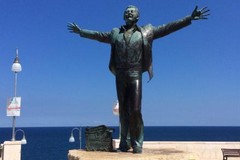 Meraviglioso Modugno:Polignano a Mare celebra il suo cittadino più famoso