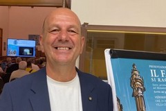 Paolo Pinnelli presenta "Il Faro si racconta" a Bari e Corato