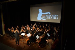 La Red Shoes Women Orchestra, diretta dal M° Dominga Damato, da Sergio Mattarella