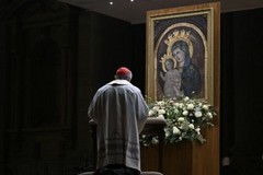 Santo Rosario di sera per Papa Francesco