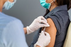 Vaccini anti-Covid: “Serve accelerare, altrimenti ci vorranno anni”