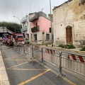 Crolla un edificio pericolante in via De Gasperi