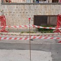 Cedimento dell’asfalto in via Lecce