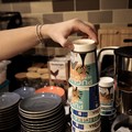 La “controra” pugliese con una tazza di caffè