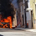 Canosa: Incendiati un furgone e un auto