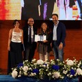 Viola Ardone  vince il Premio Nazionale Letterario “I fiori blu” 2024