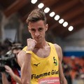 Francesco Fortunato batte il record mondiale di marcia indoor nei 5000m