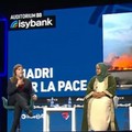 Il Meeting di  Rimini 2025  apre  con le Madri per la Pace