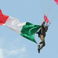 Il lancio con la  bandiera italiana più grande del mondo