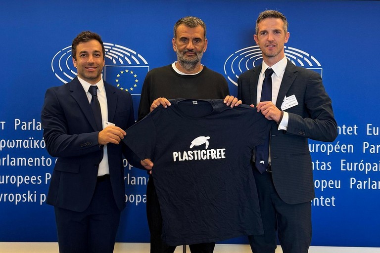 Decaro Plastic Free