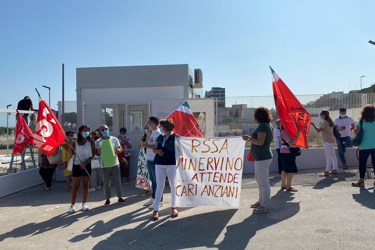 RSA Minervino manifestazione