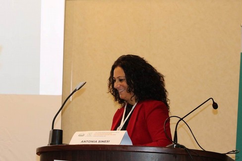 La  dottoressa Antonia Sinesi relatrice all'UTE sul tema “La salute inizia dalla bocca: il ruolo del cavo orale nelle malattie sistemiche”  