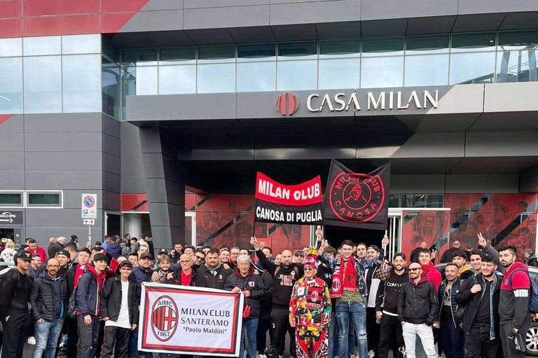 Milan Club Canosa  a Milano