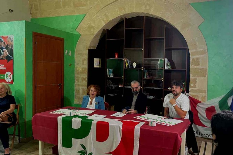 Il senatore Dario Parrini al Circolo PD di Canosa