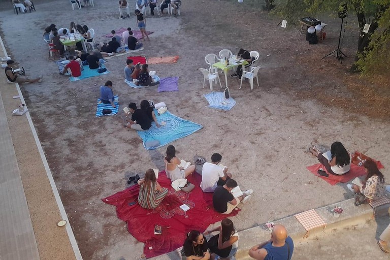 Canosa : San Leucio Silent Reading