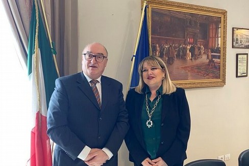 Barletta :Ambasciatore Slovenia Matjaz Longar in Prefettura